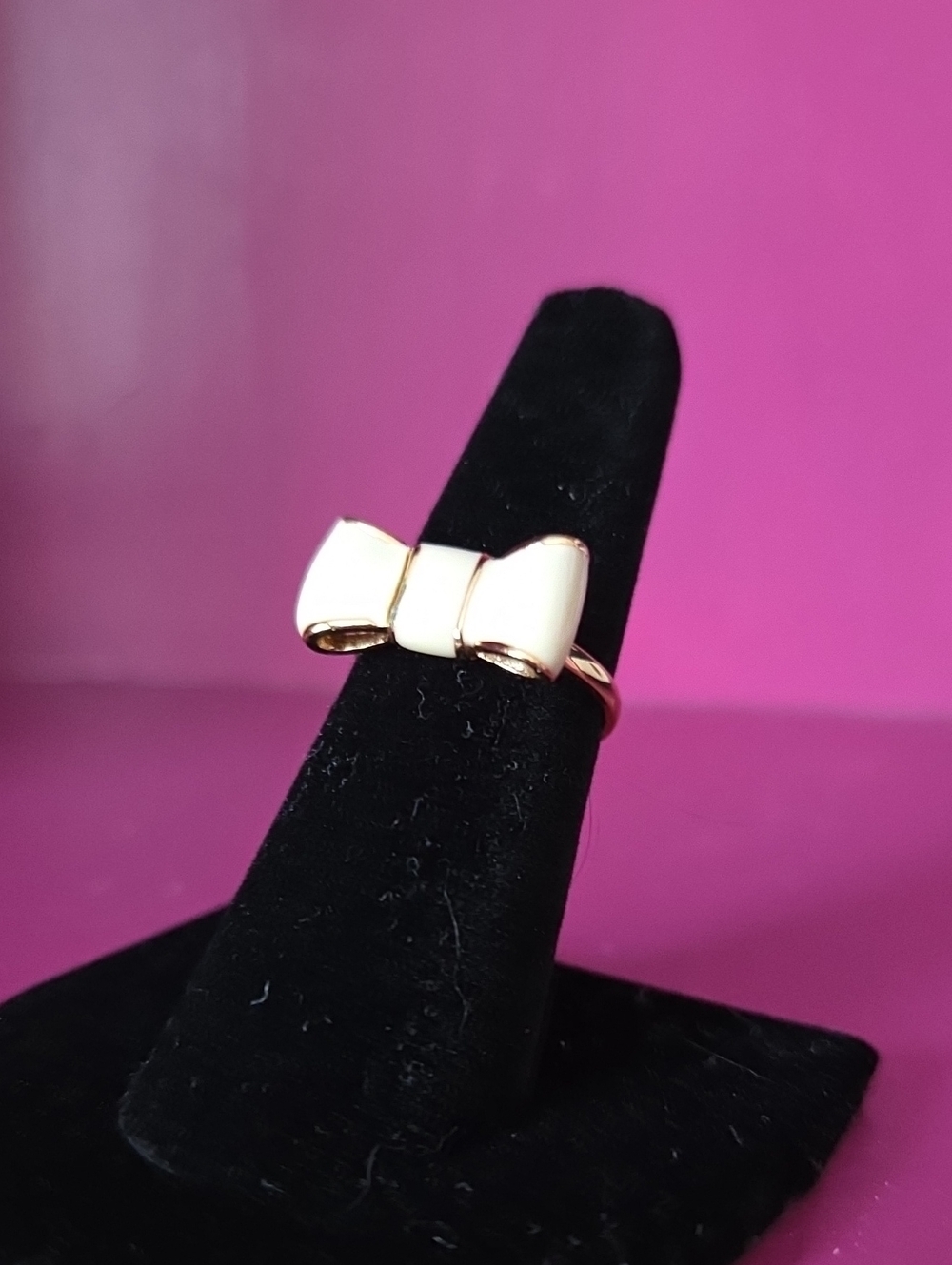 kate spade New York "Take A Bow" Cream Enamel Ring